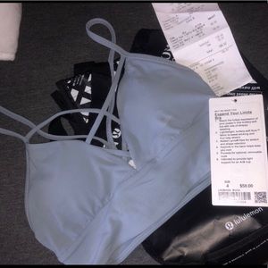Lulu lemon sports bra size 4